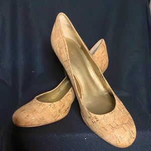 Nine West Women’s Size 10.5 Cork And Gold Glitter Heels